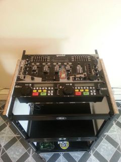 DJ Equipment Mixer Cd dual player 2 Speakers 2 bass Power amplifer