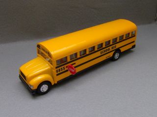 International School Bus Diecast Model Yellow 1 32