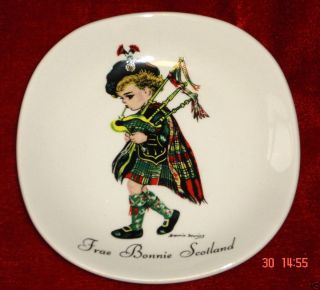 Brownie Downing Frae Bonnie Scotland boy piper decorative plate. Ex