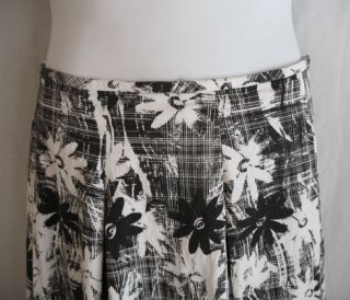 St. John Sport Black White Daisy Print Cotton Stretch Pleated Skirt L