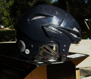 Easton ice hockey helmet Stealth S17 NEW IN BOX 129 retail YOUTH SMALL