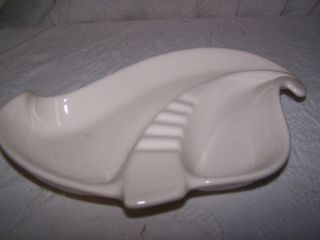 Vintage Art Deco Retro White Ceramic ash tray in mint condition