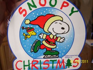 Peanuts Jumbo Holiday Magnet Snoopy Woodstock Skate Ice