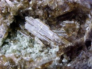 Epidote V Clinozoisite Crystals Diopside Eden Mills VT