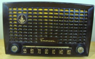 Vintage Emerson Tube Radio in Working Condition Bakelite Case Ser 136B