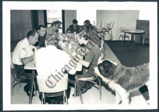 CT PHOTO aod 452 Chicago Fire Department Meals Emergenc