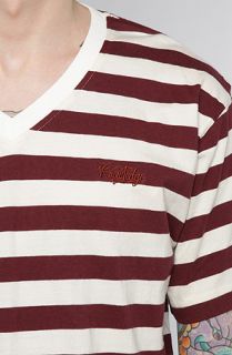 Know1edge The Edward VNeck Tee in Burgundy White