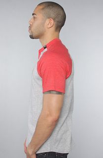 LRG The Crowned Raglan Henley in Red Heather