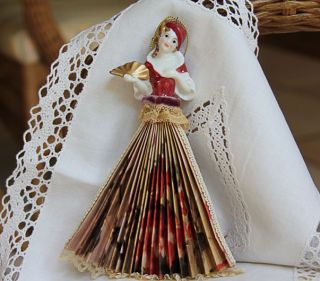 Antique Style Lady Fan Victorian Accessories Ornaments