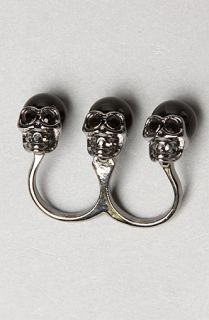 Soho Collection The Pearl Skull Two Finger Ring in Gunmetal and Black