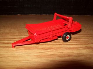 Ertl 1 64 Tractor Case Manure Spreader Farm Toy