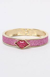 Betsey Johnson The Hanging Program Lips Charm Bangle