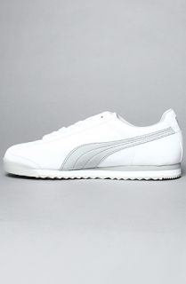 Puma The Roma Basic Sneaker in White Grey