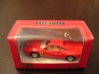 detailed 1/36 scale diecast model of a FERRARI GTO. Striking Ferrari