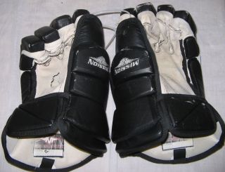  Mission M 1 Philadelphia Flyers 14 Ice Hockey Gloves Game Used