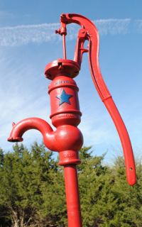 Blue Star Galva IL C Iron Hand Water Well Yard Art Pump
