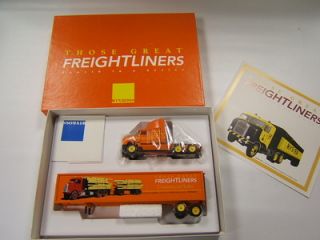  trailer those great freightliners 4 in series van trailer mint in