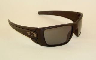 New Oakley Fuel Cell Sunglasses Matte Black Frame 009096 05 Grey