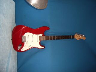 FULLERTON 6 STRING SOLID BODY ELECTRIC GUITAR STRATOCASTER musical X