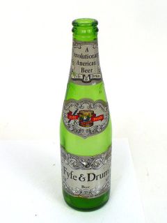 Scarce 1975 76 Bicentennial Genesee Fyfe Drum Green Glass Beer Bottle