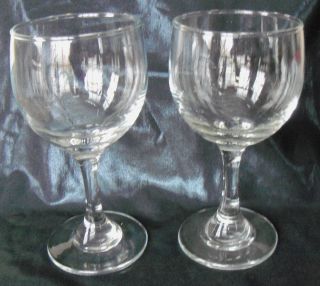 Clear Glass Wine Glasses Goblets 4 Sets of 2 Available