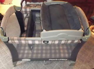 Graco Pack N Play w Bassinet Changing Table Sheet Brown Blue Plaid