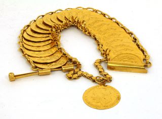  Solid Yellow Gold Ladies Hefty Sovereign Coin Style Bracelet