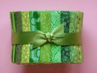 Green Jelly Roll Fabric Quilting Strips Cotton Die Cut 20 Pcs 2 5 x 42
