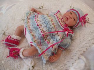 Hannahs Boutique Baby Girls 4pc Hand Knitted Set or Reborn Dolls 20 24