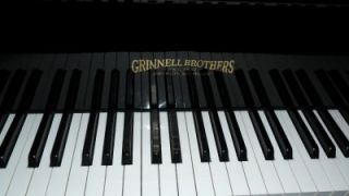 Grinnell Brothers Model GB 650 61 Grand Piano Ebony Polish