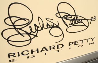 Richard Petty Signature Edition Winnebago NASCAR Edition RV CAMPER TOY