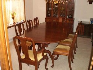 Henkel Harris Dining room set, table, 8 chairs, china cabinet