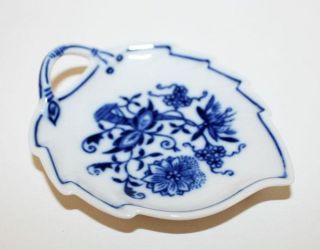Czech Zwiebelmuster Blue Onion Fine China Porcelain Mini Leaf Shaped