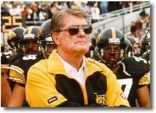 Hayden_Fry 20111027 170318