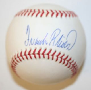 Frank Robinson HOFer Auto Signed Baseball Treat COA