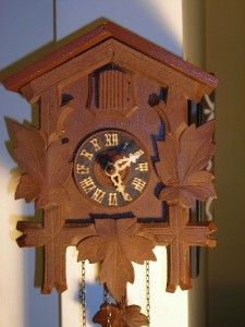 Vintage Hubert Herr Black Forest Wooden Cuckoo Clock Wall Made Germany