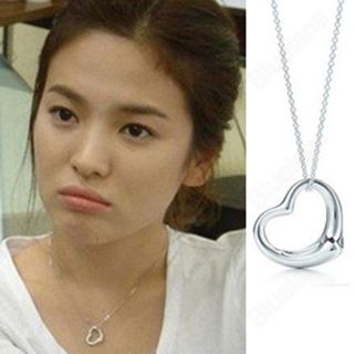 Classic Song Hye Kyo Ramantic House Hollowing Heart Necklace Pendant