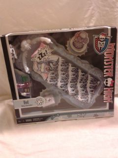 Monster High Doll Abbey Bominable Ice Bed Playset