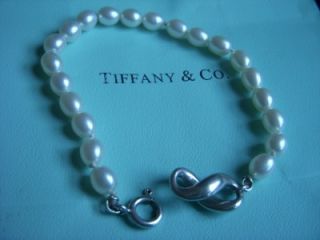 Tiffany Co Infinity Pearls Sterling Bracelet 7 1 2 with Pouch