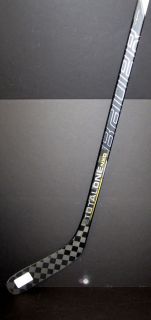 Supreme Totalone NXG 67 Flex PM9 Int. Non Grip RH Ice Hockey Stick