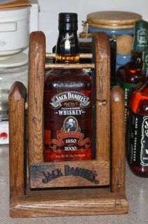 Jack Daniels Barrel Cradle 750 Ml