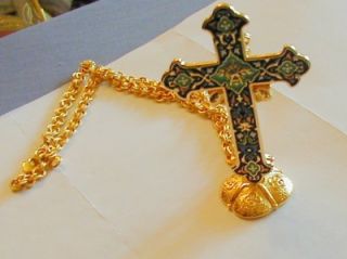 Jacqueline Kennedy Pin Pendant Cross w Chain and Stand