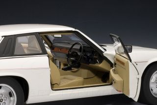 Jaguar XJ s Coupe 1981 1991 White 1 18 Autoart 73576