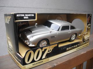 James Bond Aston Martin DB5 50th Anniversary Goldfinger 007 Lights