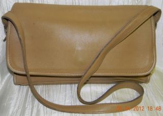 Coach Vintage Camel Leather Flaptop Handbag Purse Shoulderbag GUC  