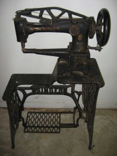 Singer 29 4 Leather Upholstery Sewing Machine w Base