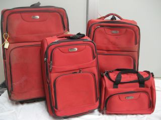 Pre Owned Kenneth Cole Reaction Luggage