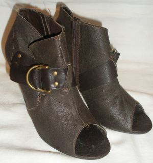 Womens Size 8 5 M UNLISTED by Kenneth Cole Jack Rabbit Ankle Booties