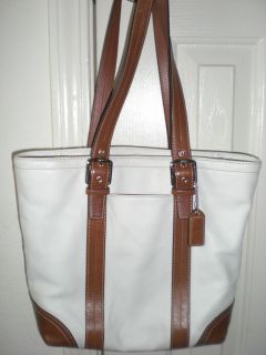 Hamptons TOTE Shoulder Bag  White LEATHER  Tan Leather Trim  EUC