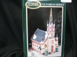 Dickens COLLECTABLE1998 Victorian Series Lighted White Church